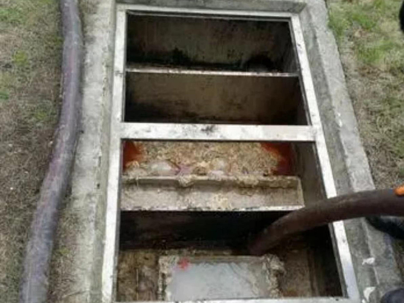 会山镇隔油池清理